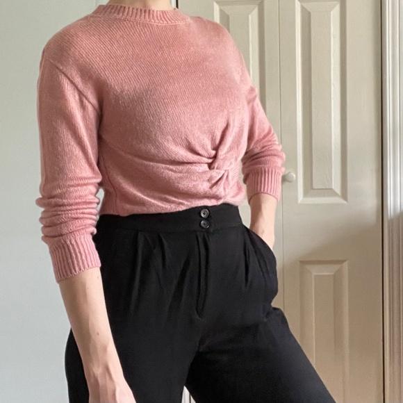 Women's Top: H&M Pink Cropped Knit Sweater With Knot Detail - Picture 2 of 10